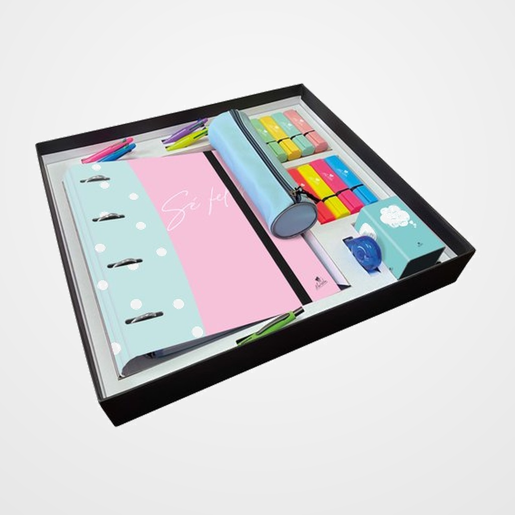 [25801010] SET PAPELERIA MARIOLA SERIE INSTI Nº2 PREMIUM 34 PIEZAS 1x Caja de carton forrado reutilizable 1x Carpeblock 4 anillas 40mm 1x Lapicero carton forrado 1x Estuche color 16x Fluorescentes surtidos 4x  Boligrafo 4 en 1 1x Boligrafo Tekno 1x Cinta Correctora 4x Reglas 4x Marcapaginas