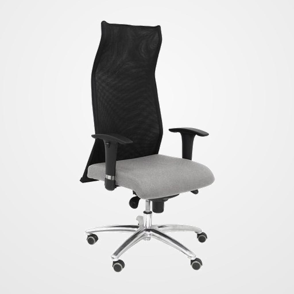 SILLON PIQUERAS Y CRESPO SAHUCO XL DIRECCION HASTA 160 Kg MECANISMO SINCRO BRAZOS REGULABLES EN ALTURA RESPALDO MALLA TRANSPIRABLE NEGRA ASIENTO A MEDIDA CON ESPUMA VISCOELASTICA Y TAPIZADO BALI GRIS CLARO