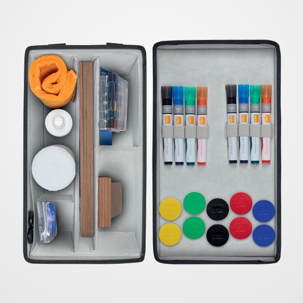 [23801909] KIT NOBO de ACCESORIOS para PIZARRAS ( Incluye:10 rotuladores para pizarra, 10 imanes surtidos de 38 mm para pizarra, cuadrados magnéticos surtidos para escribir, 10 m de cinta cuadriculada autoadhesiva negra de 3 mm, paquete de 100 toallitas limpiadoras, spray limpiador para pizarra de 200 ml, paño de limpieza de microfibra, tijeras, 4 minipizarras A4, 12 minirotuladores para pizarra de colores surtidos y bolsa de transporte)