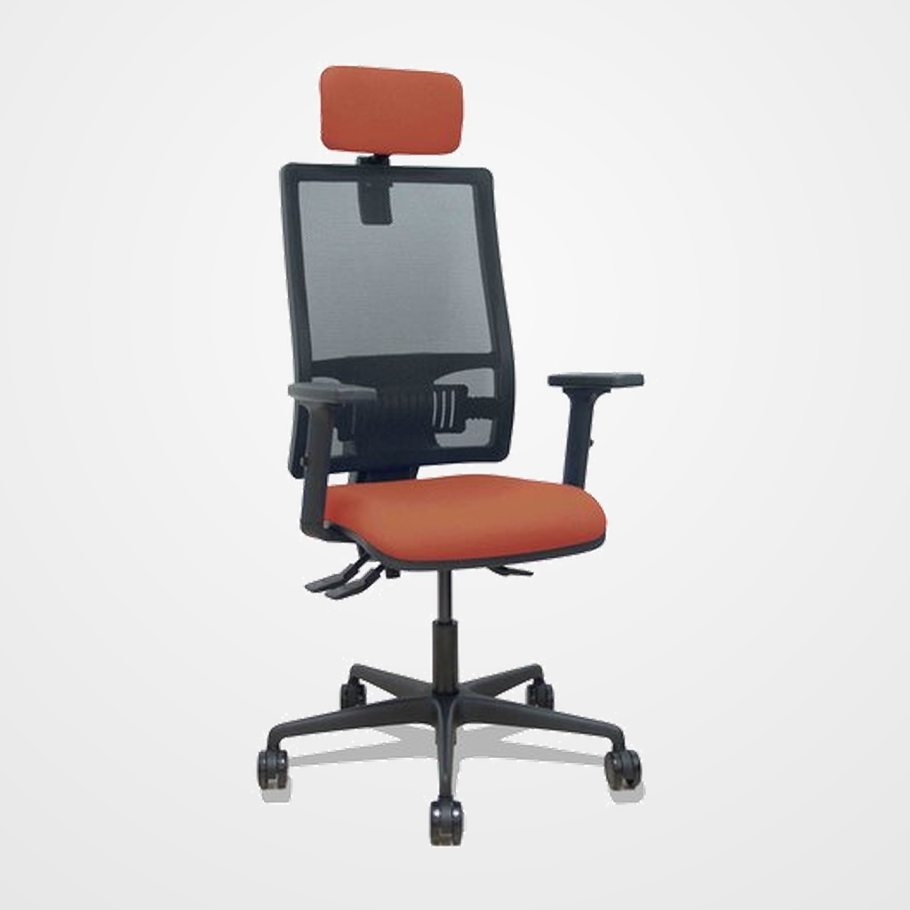 SILLA PIQUERAS Y CRESPO BORMATE BRAZOS 2D APOYO LUMBAR Y CABECERO REGULABLES MECANISMO ASINCRO RUEDAS NYLON de 65 RESPALDO DE MALLA NEGRA Y ASIENTO TAPIZADO BALI MARRON
