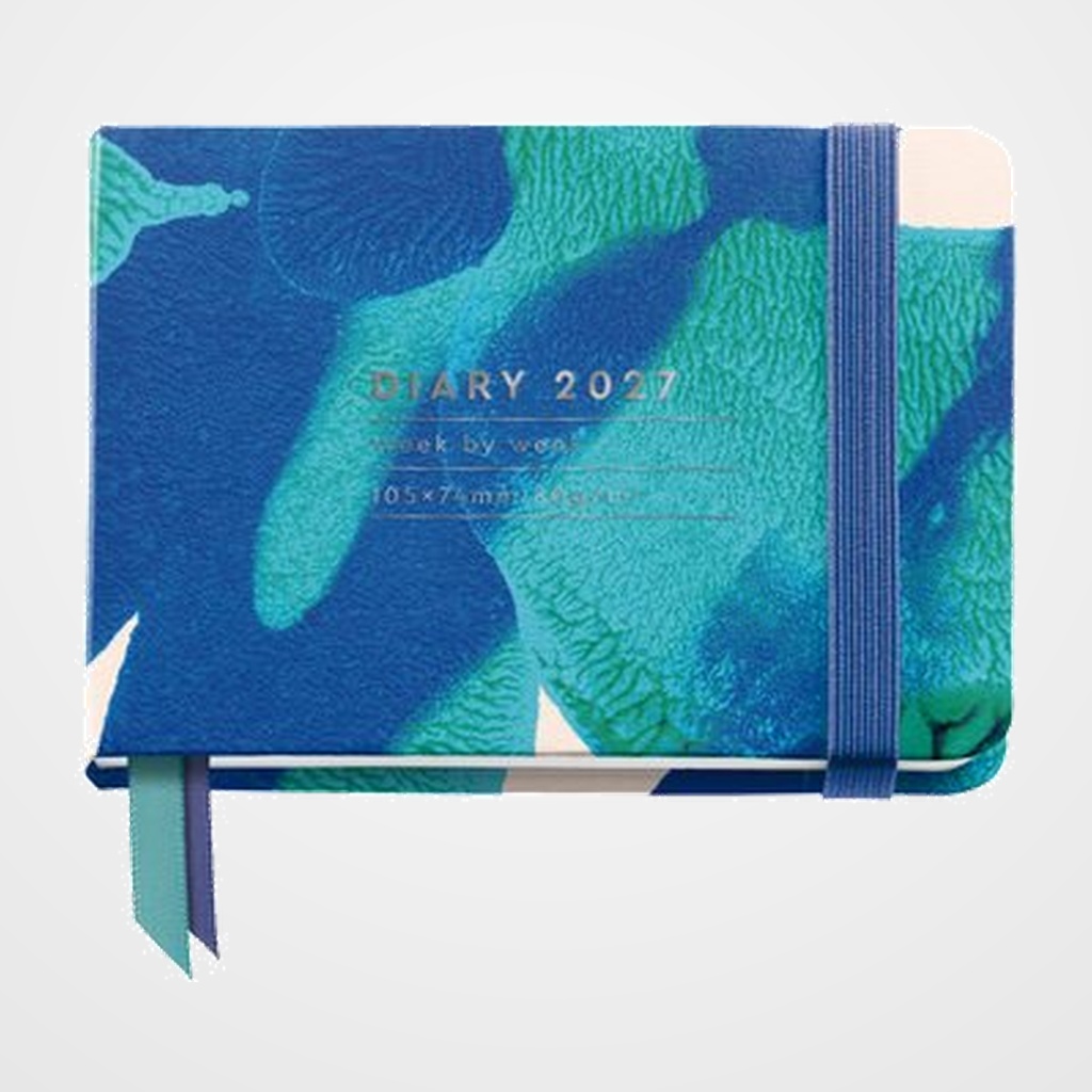 AGENDA ANUAL (2027) MIQUELRIUS GRAFICA COSIDA tapa EXTRA con GOMA POCKET 105x74 S/V APAIS. BLUE SEA
