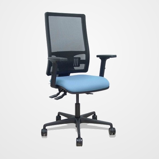 SILLA PIQUERAS Y CRESPO BORMATE BRAZOS 2D Y APOYO LUMBAR REGULABLES MECANISMO ASINCRO RUEDAS NYLON de 65 RESPALDO DE MALLA NEGRA Y ASIENTO TAPIZADO BALI AZUL CIELO