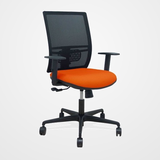 SILLA PIQUERAS Y CRESPO YUNQUERA BRAZOS REGULABLE ERGONOMICA MECANISMO SINCRO RESPALDO MALLA NEGRA ASIENTO TAPIZADO BALI NARANJA OSCURO