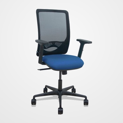 SILLA PIQUERAS Y CRESPO ZULEMA BRAZOS 2D Y APOYO LUMBAR REGULABLES MECANISMO SINCRO RUEDAS NYLON de 65 RESPALDO DE MALLA NEGRA Y ASIENTO TAPIZADO BALI AZUL MARINO